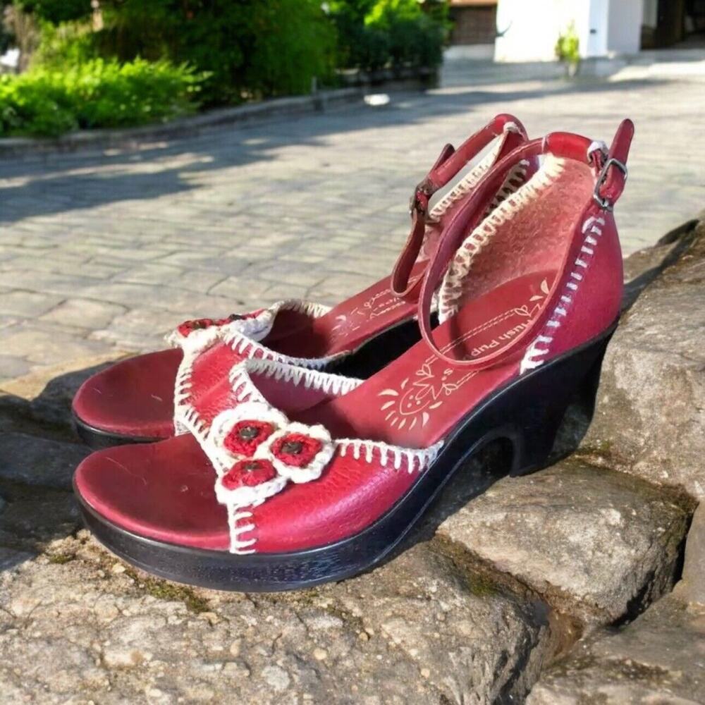 Hush puppies Messina red crochet Wedge heels women’s‎ Size 6.5